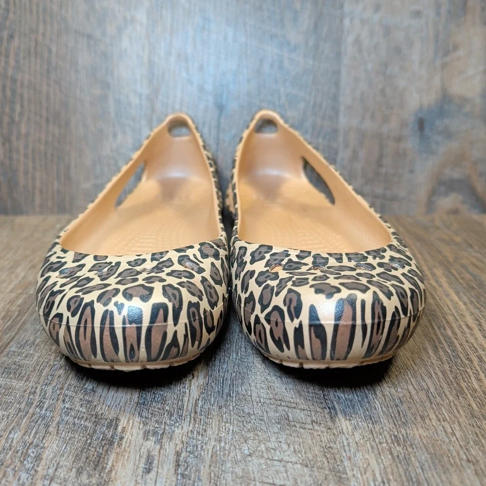 Crocs Kadee Flat Women Size 7 Leopard Print Animal Pattern Brown Black Slip On